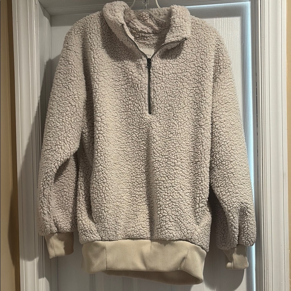 American Eagle Outfitters Cream Sherpa Jacket